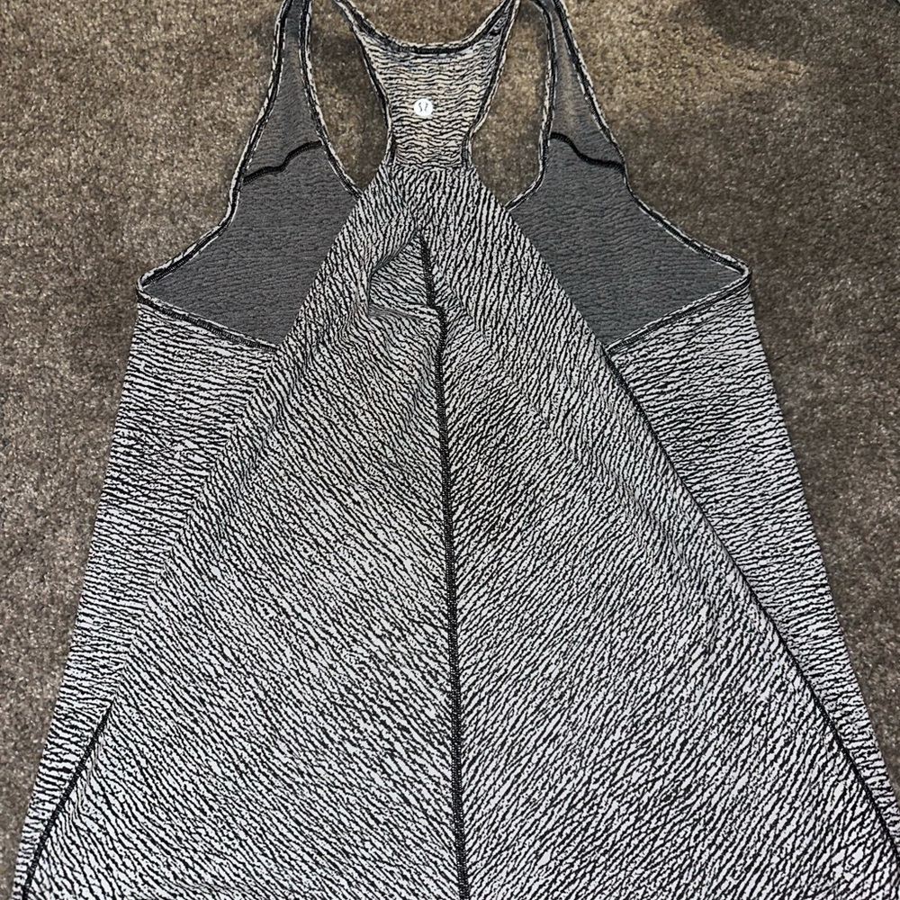 Lululemon tank top
